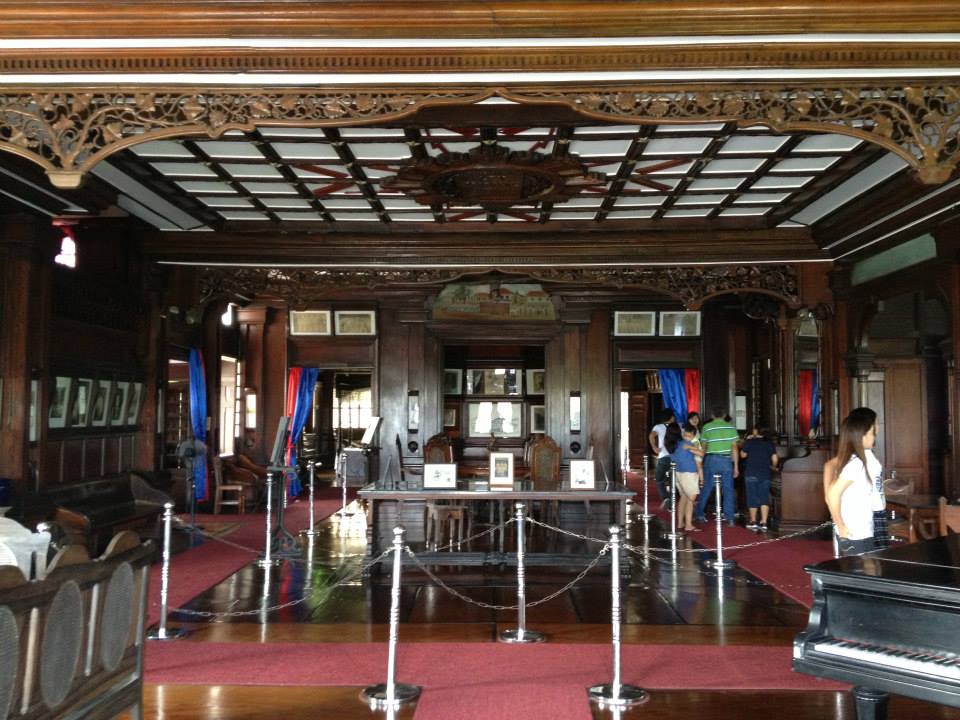 THE BALCONY opposite